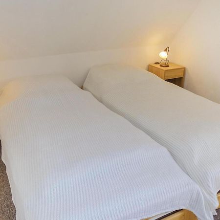 Awesome apartment in Bsum OT Westerdeichs, with 1 Bedrooms Büsum Buitenkant foto